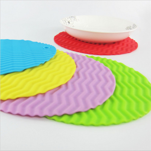 Rainbow Silicone Table Mat Coaster Hot Dishes Pot Holder Placemat  Multipurpose Pot Holders for Kitchen Heat Resistant Table Pads