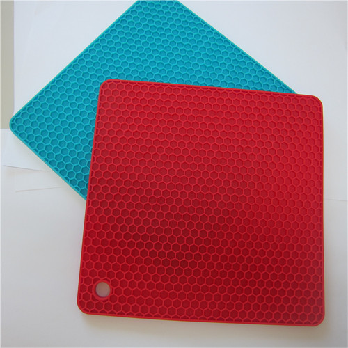MITSICO Round Silicone Hot Pot Mat Heat Resistant Disc Pads Kitchen  Anti-Slip Dining Table Mat at best price in Surat